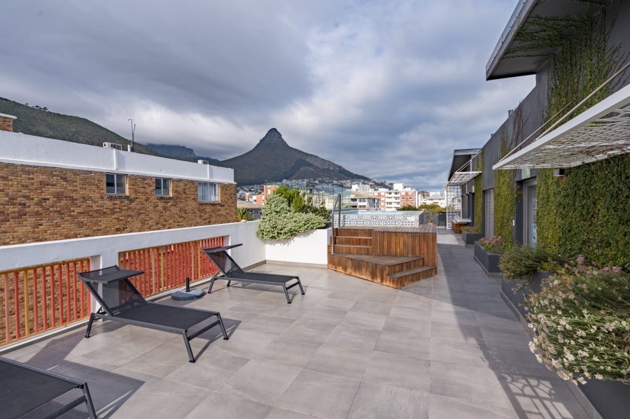 1 Bedroom Property for Sale in Sea Point Western Cape